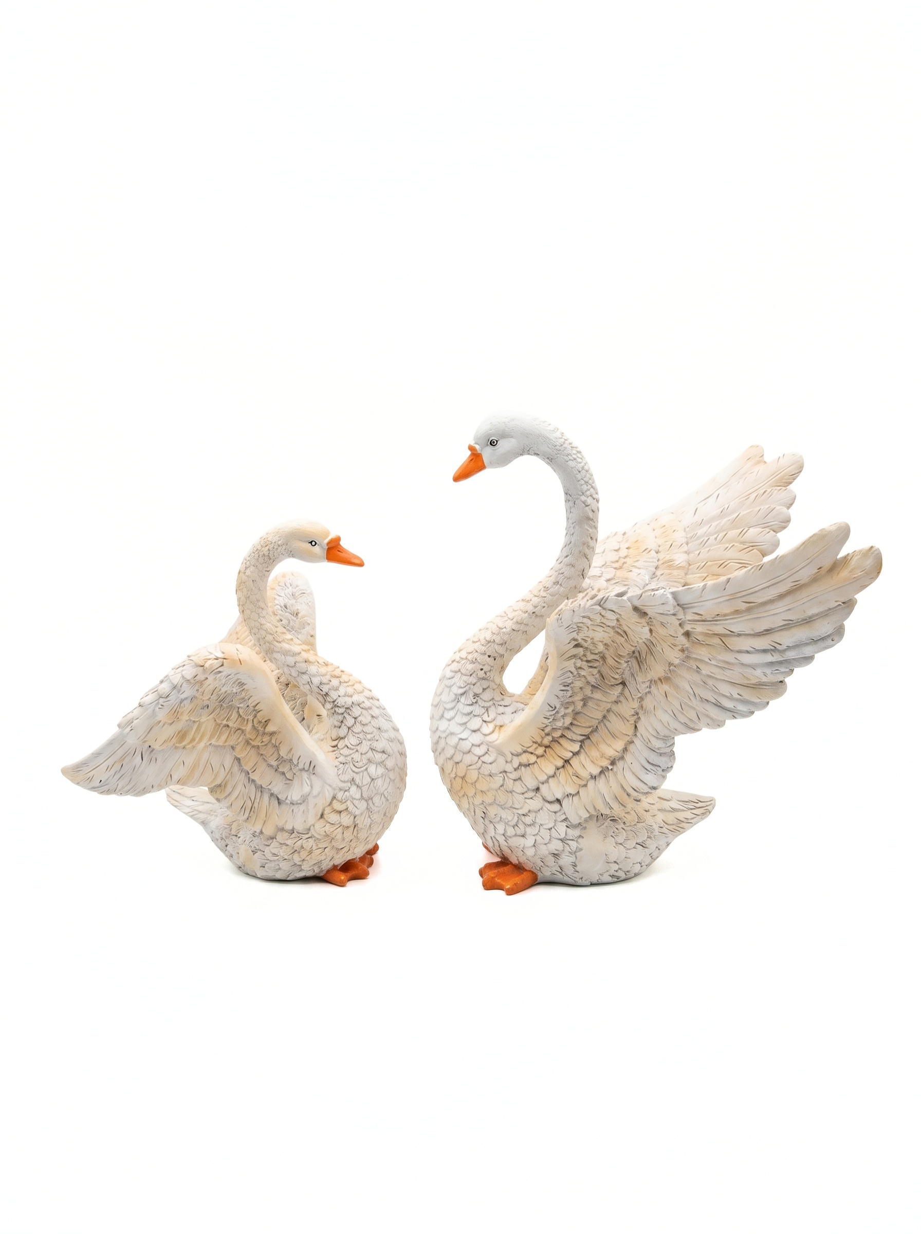 Elegant Swan Pair Showpiece – White Decorative Bird Figurines for Home Decor
